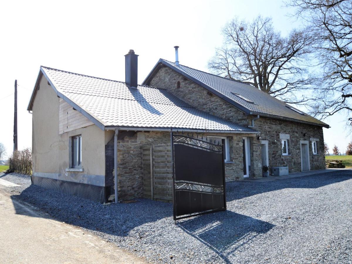 Very Spacious House With Sauna Spa And Countryside Views Gouvy 外观 照片