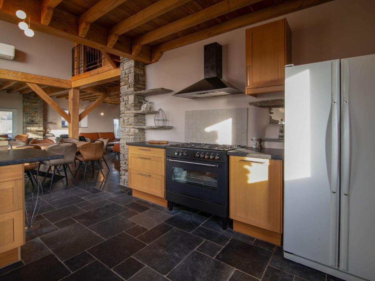 Very Spacious House With Sauna Spa And Countryside Views Gouvy 外观 照片